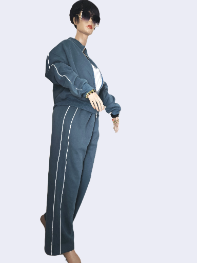 Mave Women's Elegant Green Tracksuit Set - Image 3